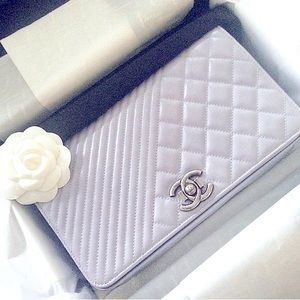 CHANEL ✨AUTHENTIC✨. Medium Patent Coco Boy Flap Bag